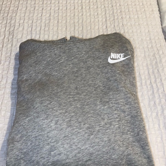 Womens Nike Gray Hoodie Size Small BNWT - Picture 3 of 4